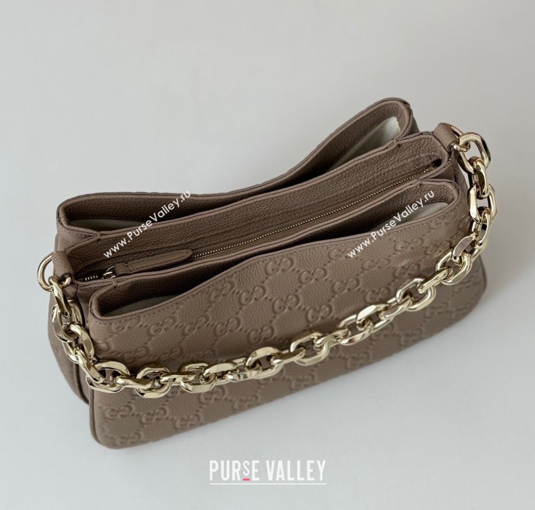 Gucci GG Grainy Leather Emblem Small Shoulder bag Grey 2025 815263 (DLH-250117065)