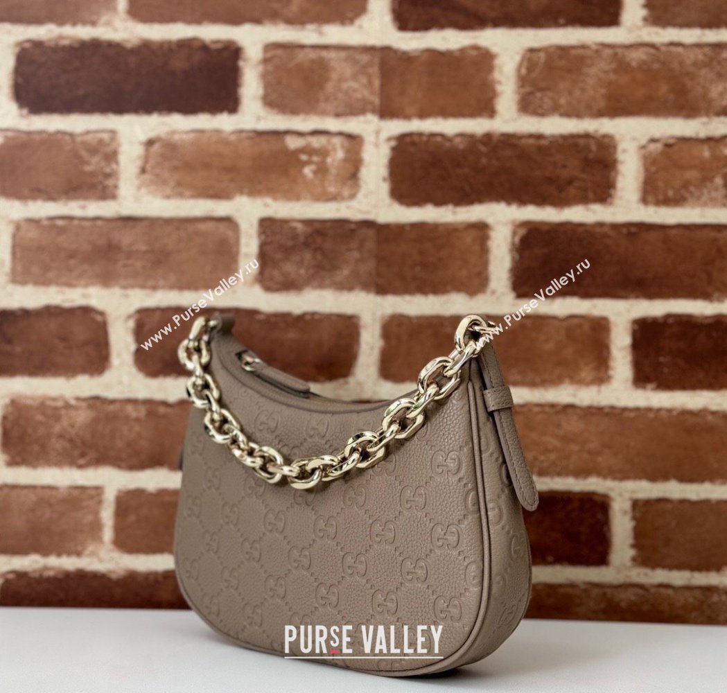 Gucci GG Grainy Leather Emblem Small Shoulder bag Grey 2025 815409 (DLH-250117068)