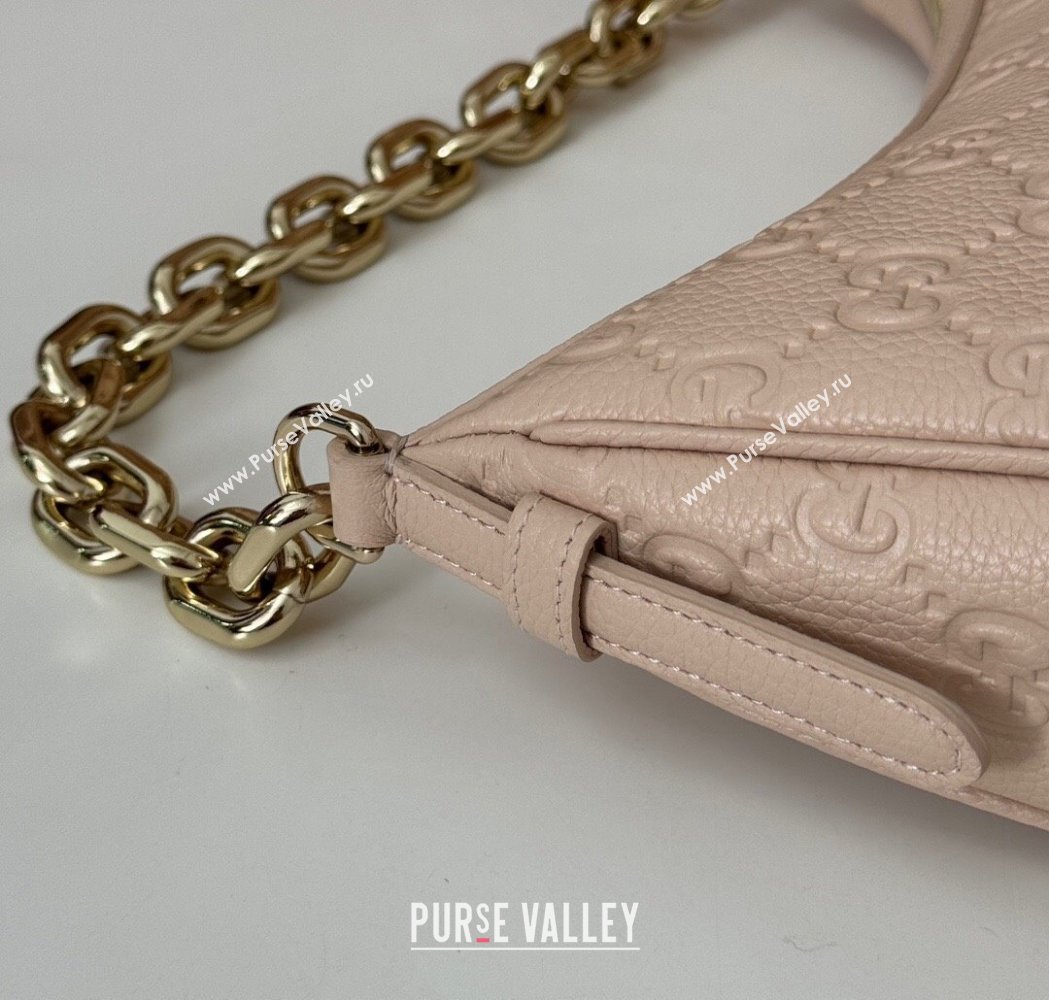 Gucci GG Grainy Leather Emblem Medium Shoulder bag Pink 2025 820453 (DLH-250117071)