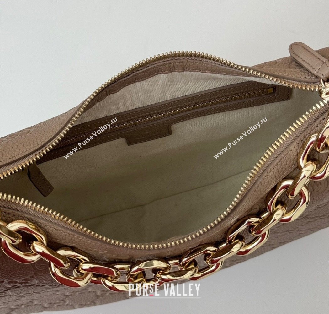 Gucci GG Grainy Leather Emblem Medium Shoulder bag Grey 2025 820453 (DLH-250117073)