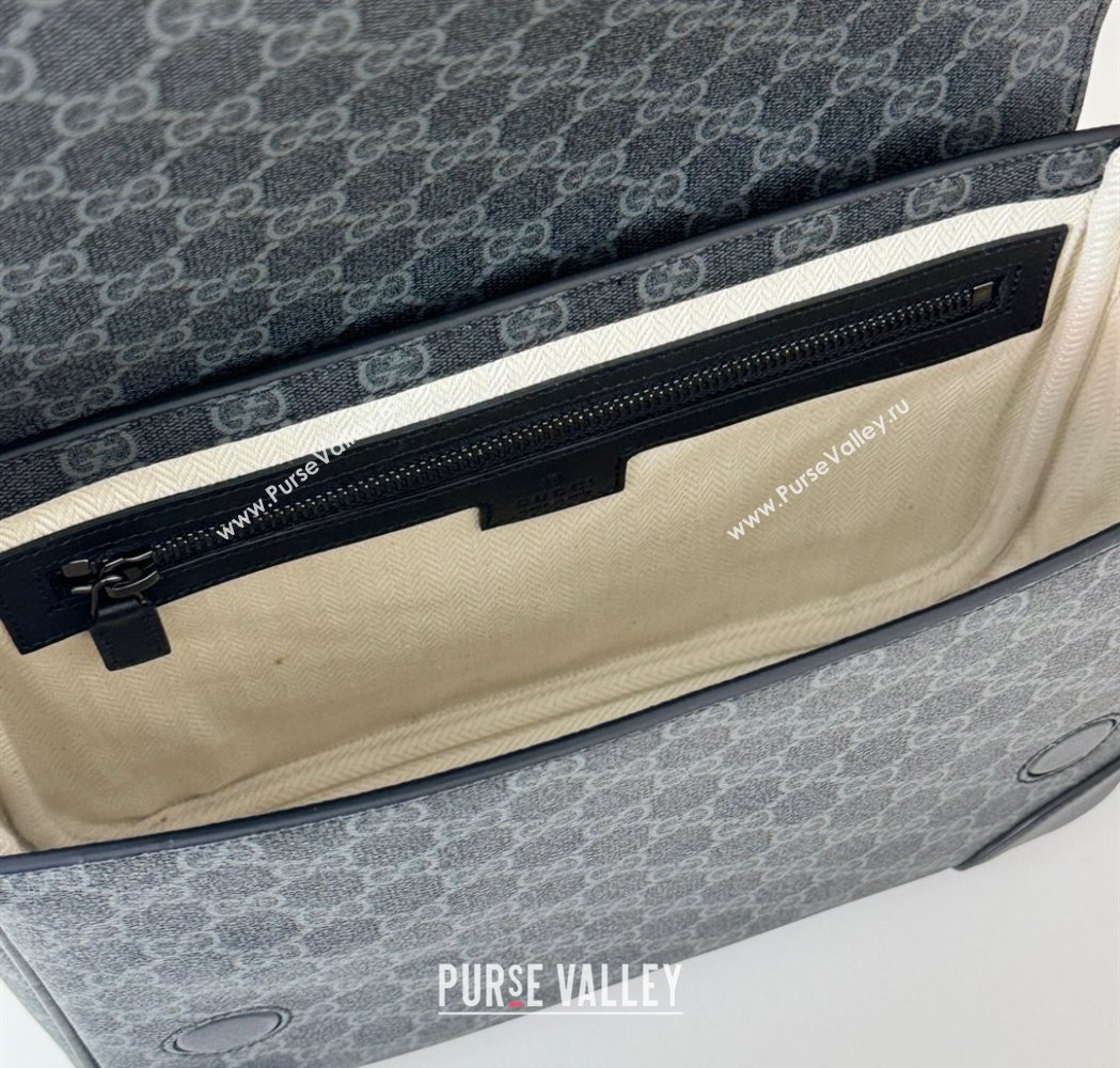 Gucci Mens GG Canvas Emblem Medium Crossbody Bag Black 2025 821154 (DLH-250210074)