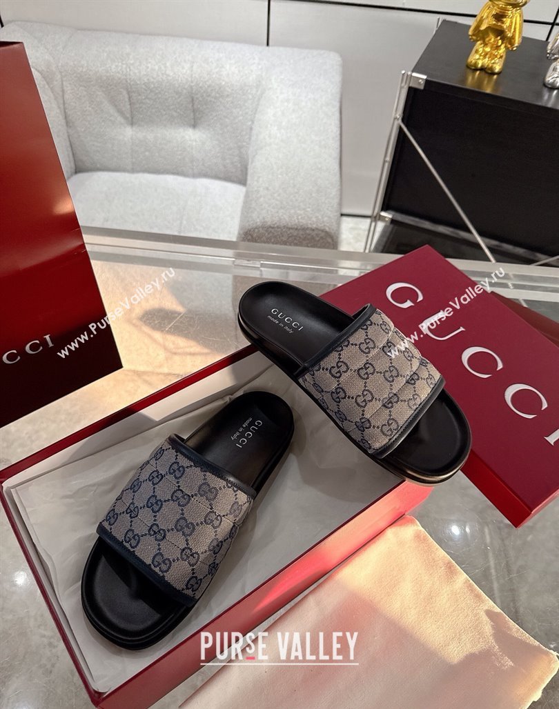 Gucci GG Padded Canvas Flat Slides Sandal with Wide Strap Grey 2025 ‎‎838089 (MD-250423099)