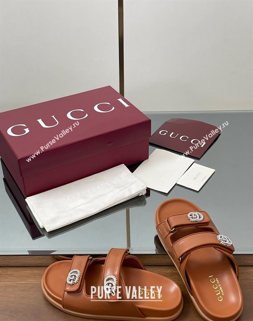 Gucci Leather Flat Slides Sandal with Strass Double G Brown 2025 ‎816633 (MD-250423066)