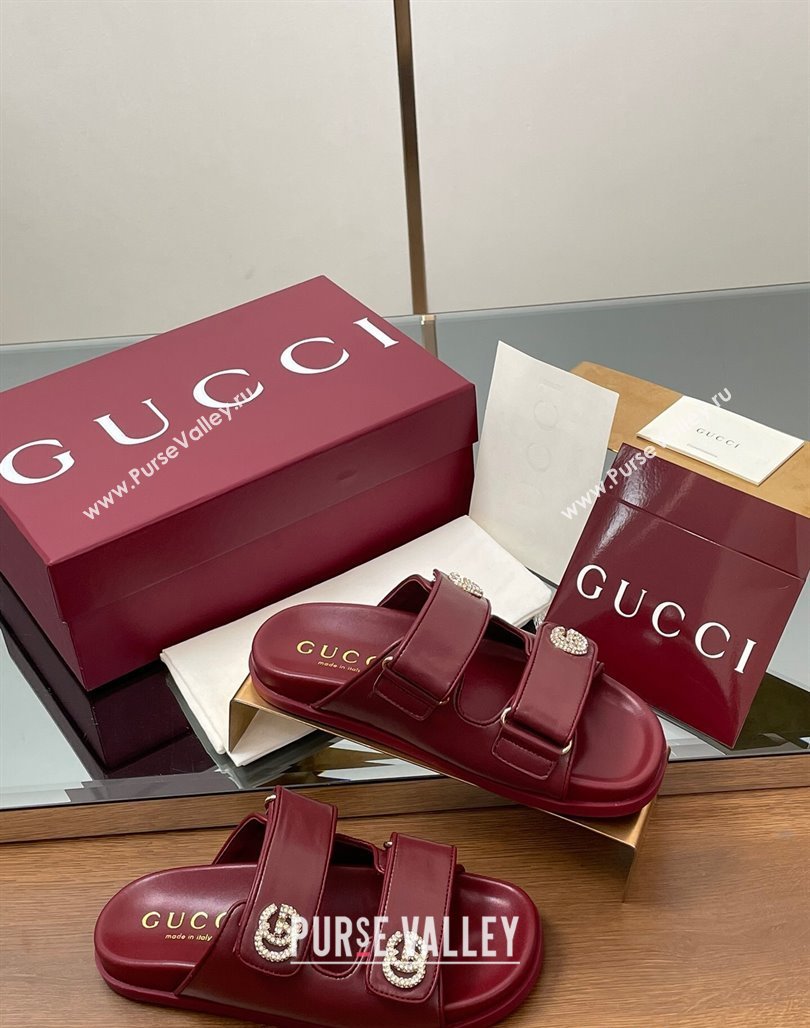 Gucci Leather Flat Slides Sandal with Strass Double G Burgundy 2025 ‎816633 (MD-250423069)