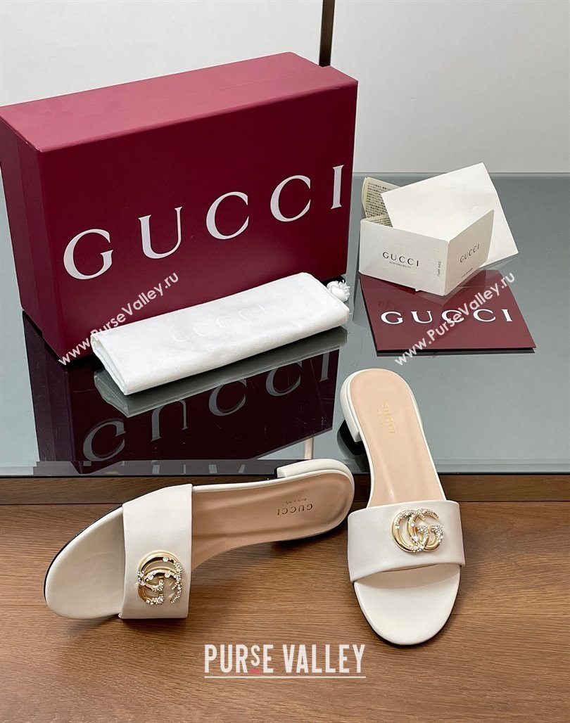 Gucci Leather Flat Slides Sandal with Strass Double G White 2025 GG042301 (MD-250423050)