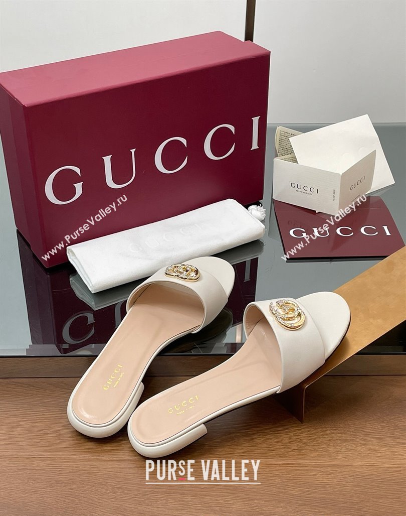 Gucci Leather Flat Slides Sandal with Strass Double G White 2025 GG042301 (MD-250423050)