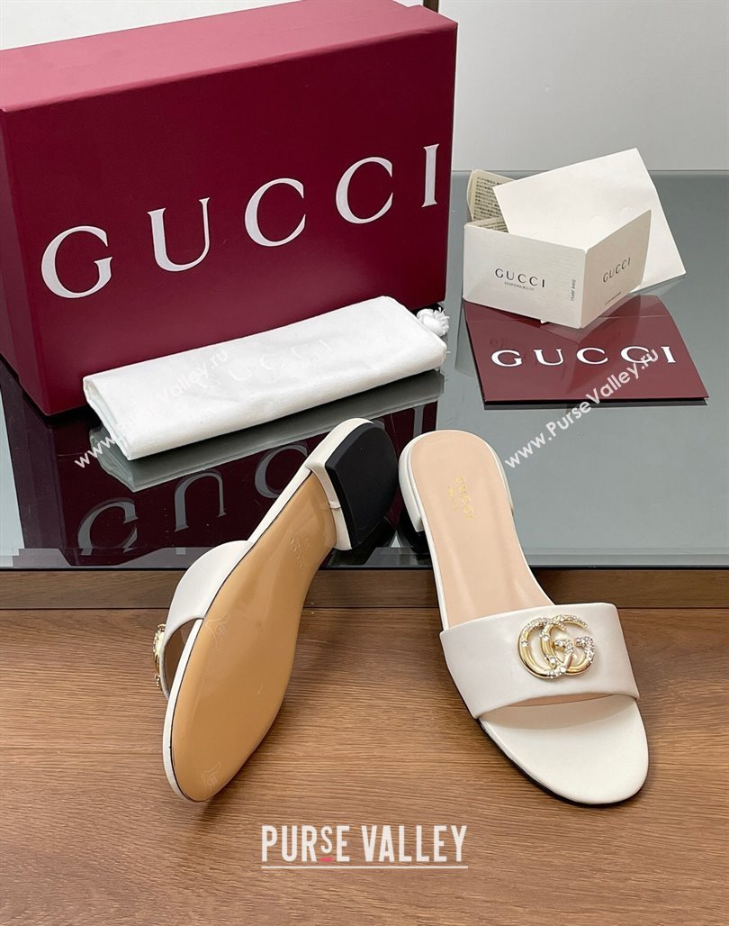 Gucci Leather Flat Slides Sandal with Strass Double G White 2025 GG042301 (MD-250423050)