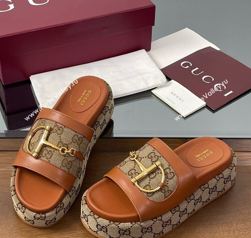 Gucci Platform Slides Sandal 5.5cm in GG Canvas and Lambskin with Horsebit Tan Brown 2025 0609 (MD-250609104)