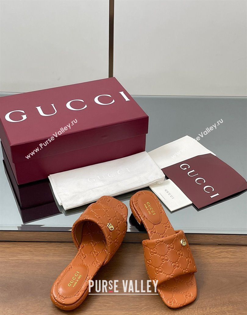 Gucci Flat Slides Sandal in GG Calf Leather Brown 2025 816330 (MD-250609137)