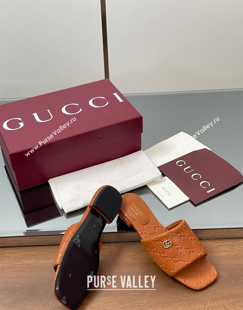 Gucci Flat Slides Sandal in GG Calf Leather Brown 2025 816330 (MD-250609137)