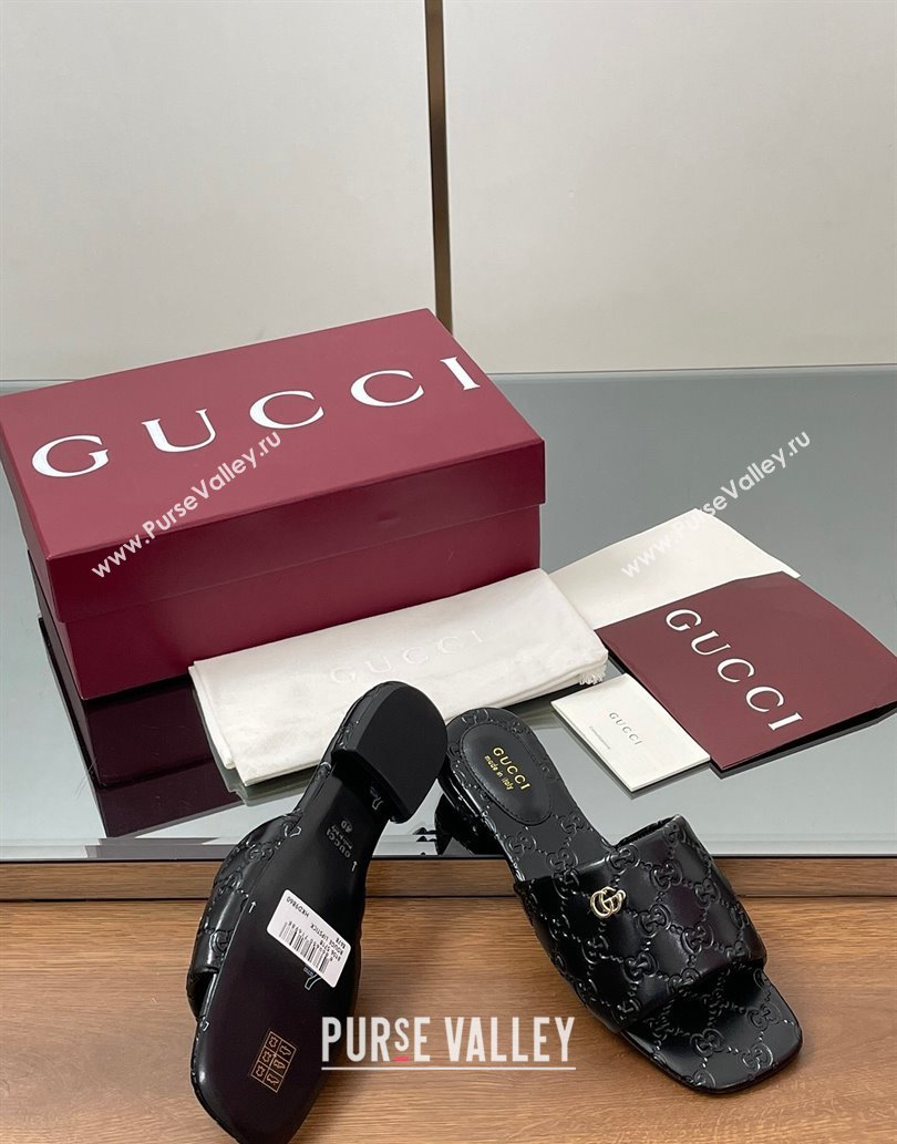 Gucci Flat Slides Sandal in Shiny GG Leather Black 2025 816330 (MD-250609139)