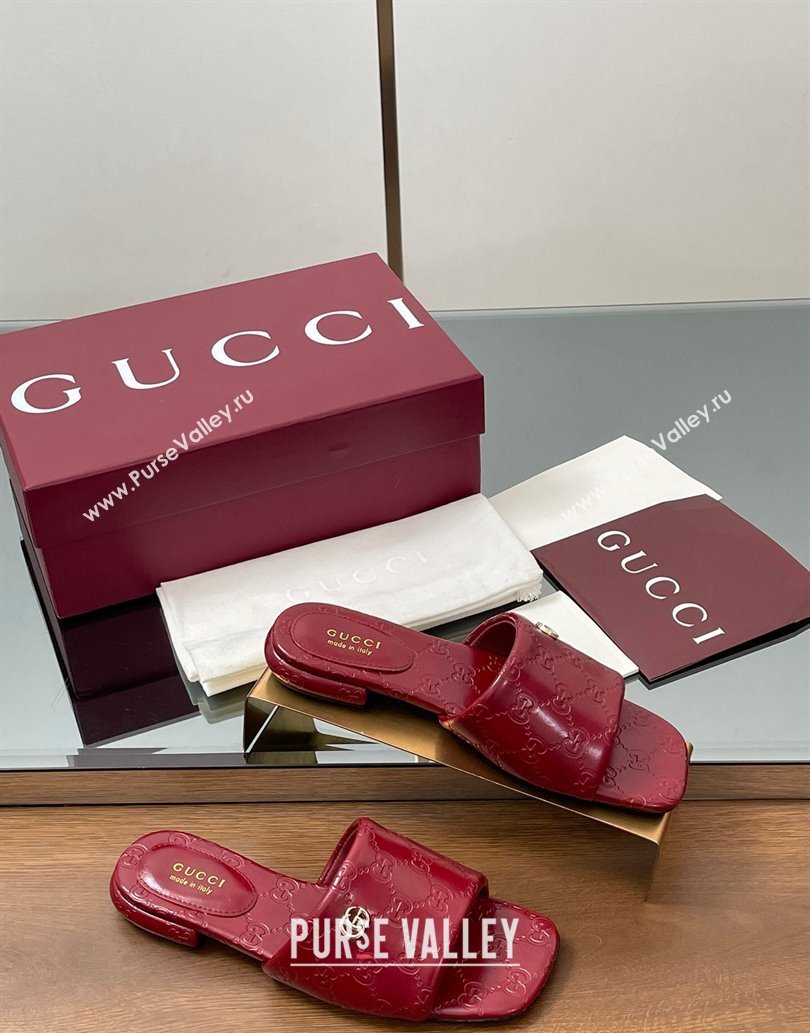 Gucci Flat Slides Sandal in Shiny GG Leather Red 2025 816330 (MD-250609140)