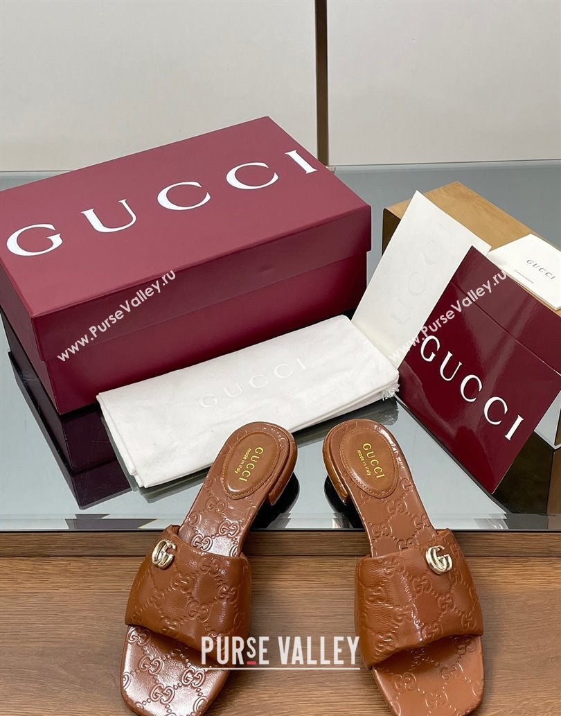 Gucci Flat Slides Sandal in Shiny GG Leather Brown 2025 816330 (MD-250609142)