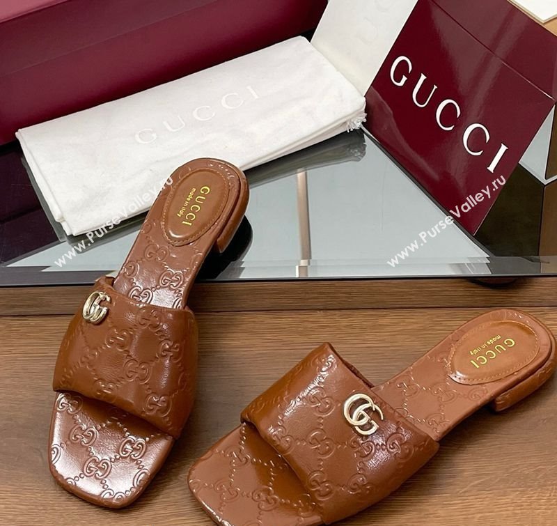 Gucci Flat Slides Sandal in Shiny GG Leather Brown 2025 816330 (MD-250609142)