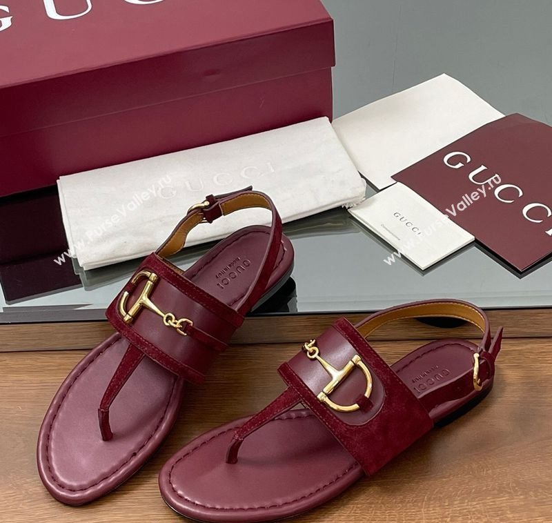 Gucci Flat Thong Sandals in Suede Trim and Leather with Horsebit Red 2025 ‎834431 (MD-250609126)