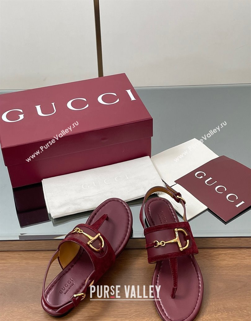 Gucci Flat Thong Sandals in Suede Trim and Leather with Horsebit Red 2025 ‎834431 (MD-250609126)