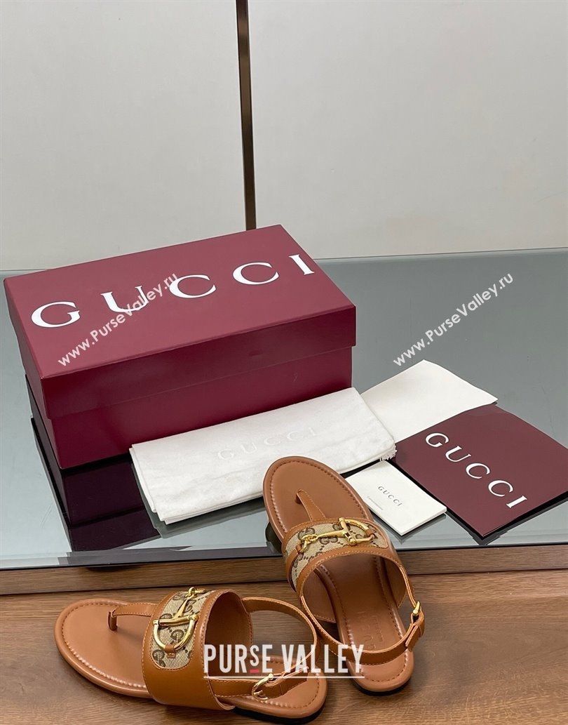 Gucci Flat Thong Sandals in GG Canvas and Leather with Horsebit Brown 2025 ‎834431 (MD-250609128)