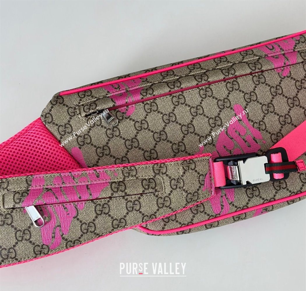 Gucci GG Canvas Belt Bag in Printed Beige/Bright Pink 2025 834963 (DLH-250630107)