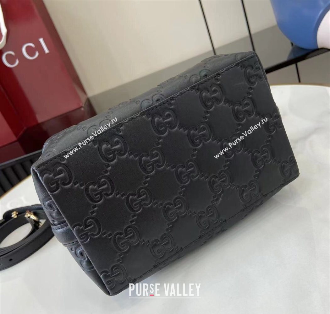 Gucci GG Leather Emblem Small Bucket Bag 815118 Black 2025 (XLU-250701013)