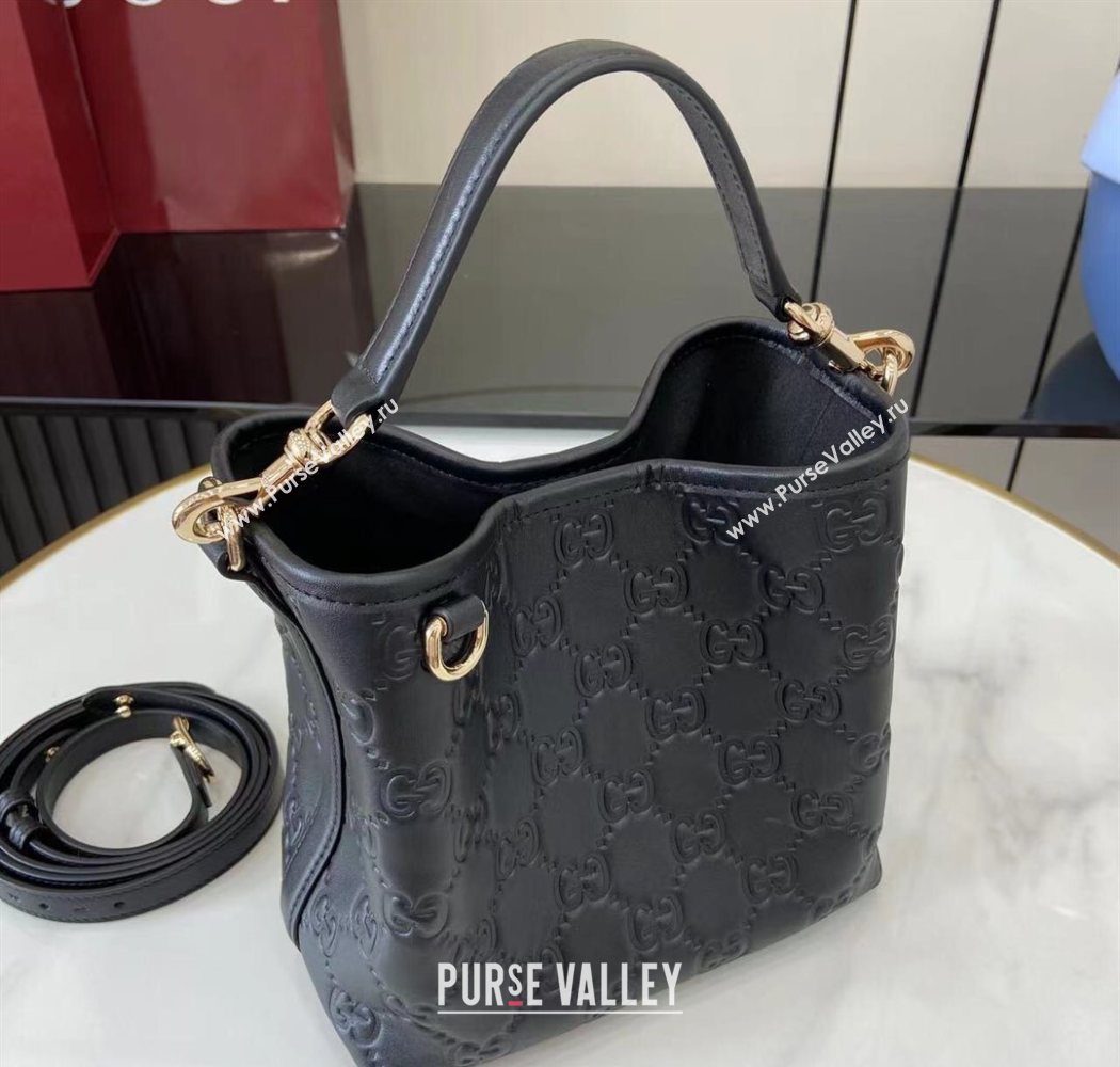 Gucci GG Leather Emblem Small Bucket Bag 815118 Black 2025 (XLU-250701013)