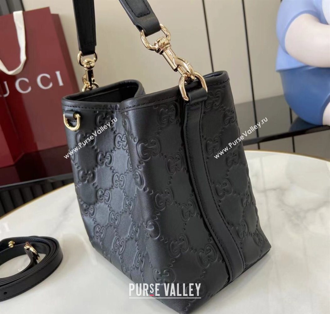 Gucci GG Leather Emblem Small Bucket Bag 815118 Black 2025 (XLU-250701013)