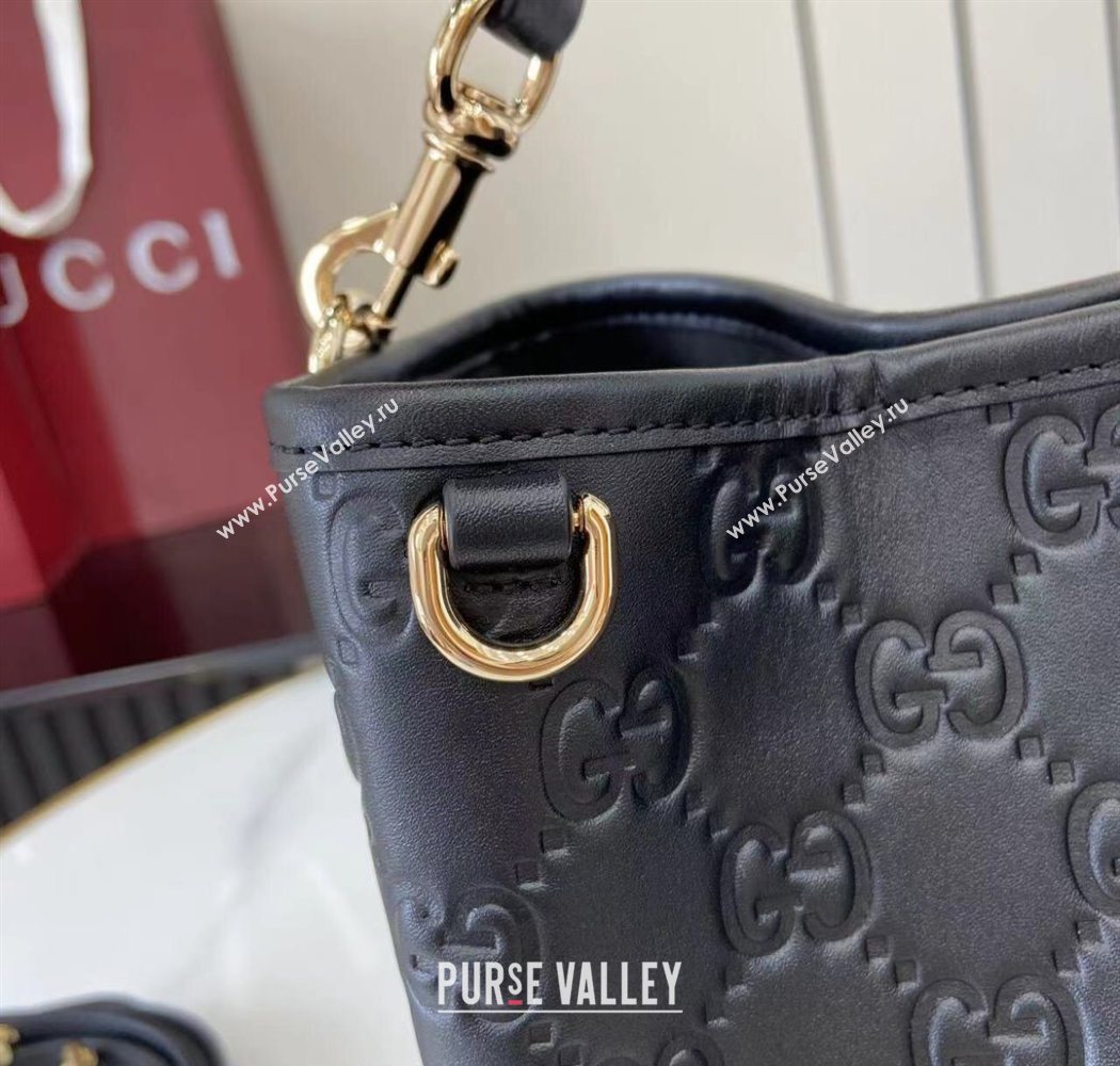 Gucci GG Leather Emblem Small Bucket Bag 815118 Black 2025 (XLU-250701013)