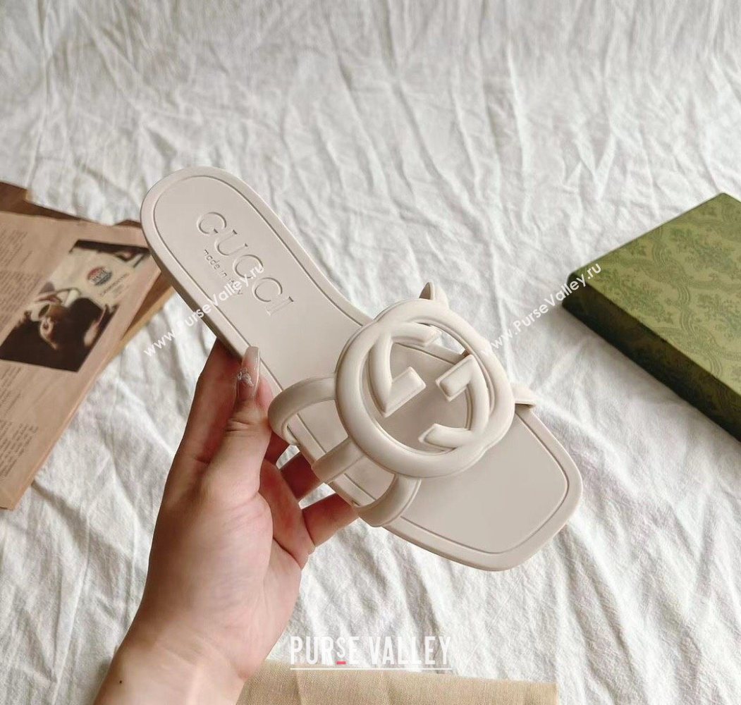 Gucci Interlocking G Flat Slides Sandal in Matte PVC White 2025 780307 (GDX-250711123)