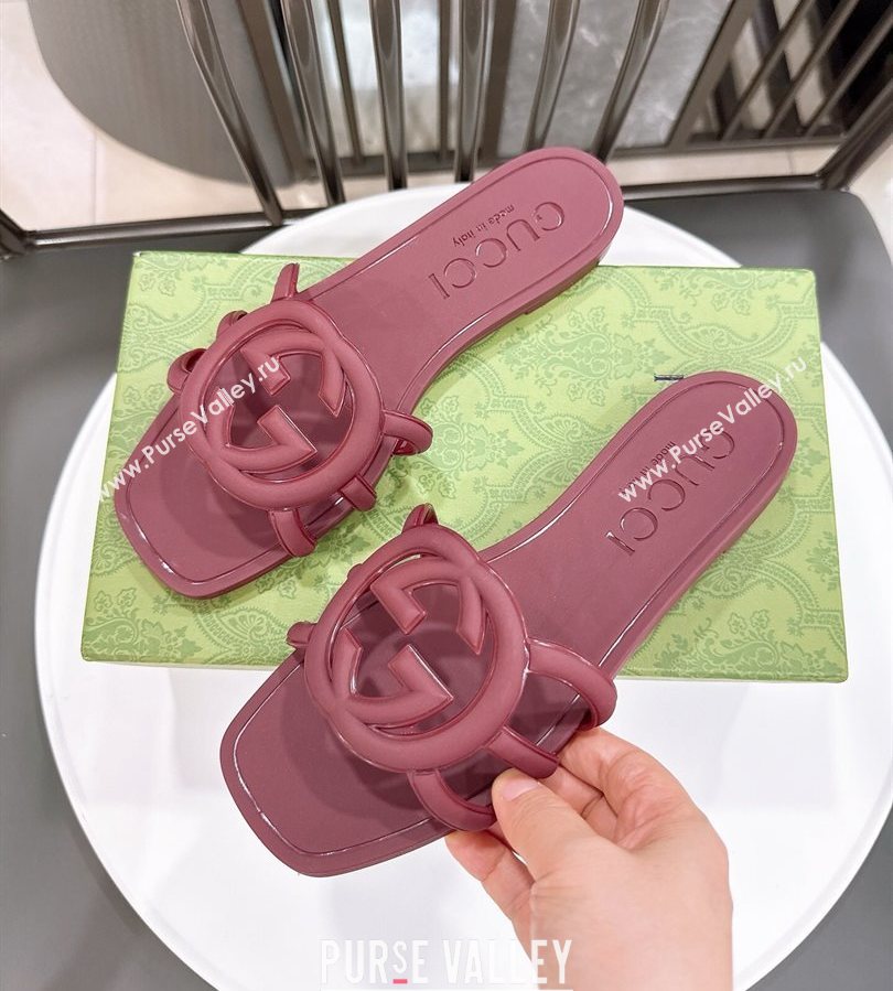 Gucci Interlocking G Flat Slides Sandal in Shiny TPU Dark Burgundy 2025 780307 (GDX-250711133)
