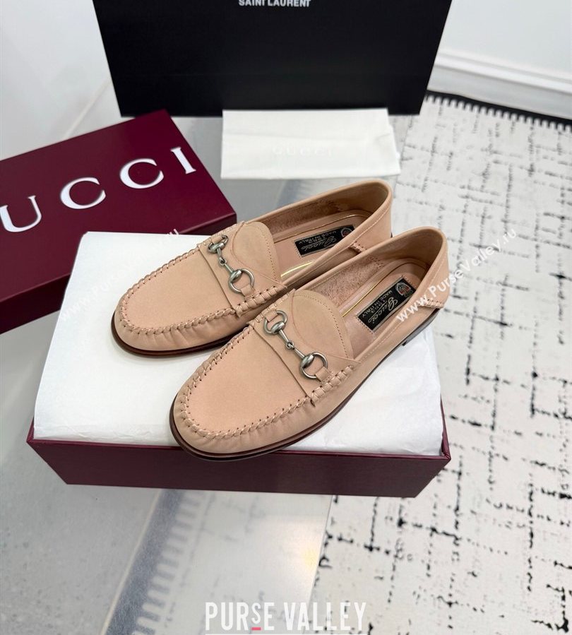 Gucci Gigi Loafers in Suede with Horsebit Nude Pink 2025 832633 (KER-250712027)