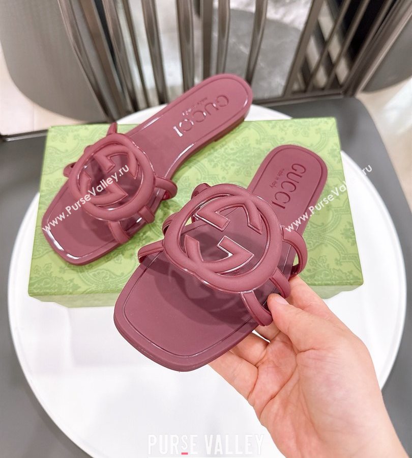 Gucci Interlocking G Flat Slides Sandal in Shiny TPU Dark Burgundy 2025 780307 (GDX-250711133)