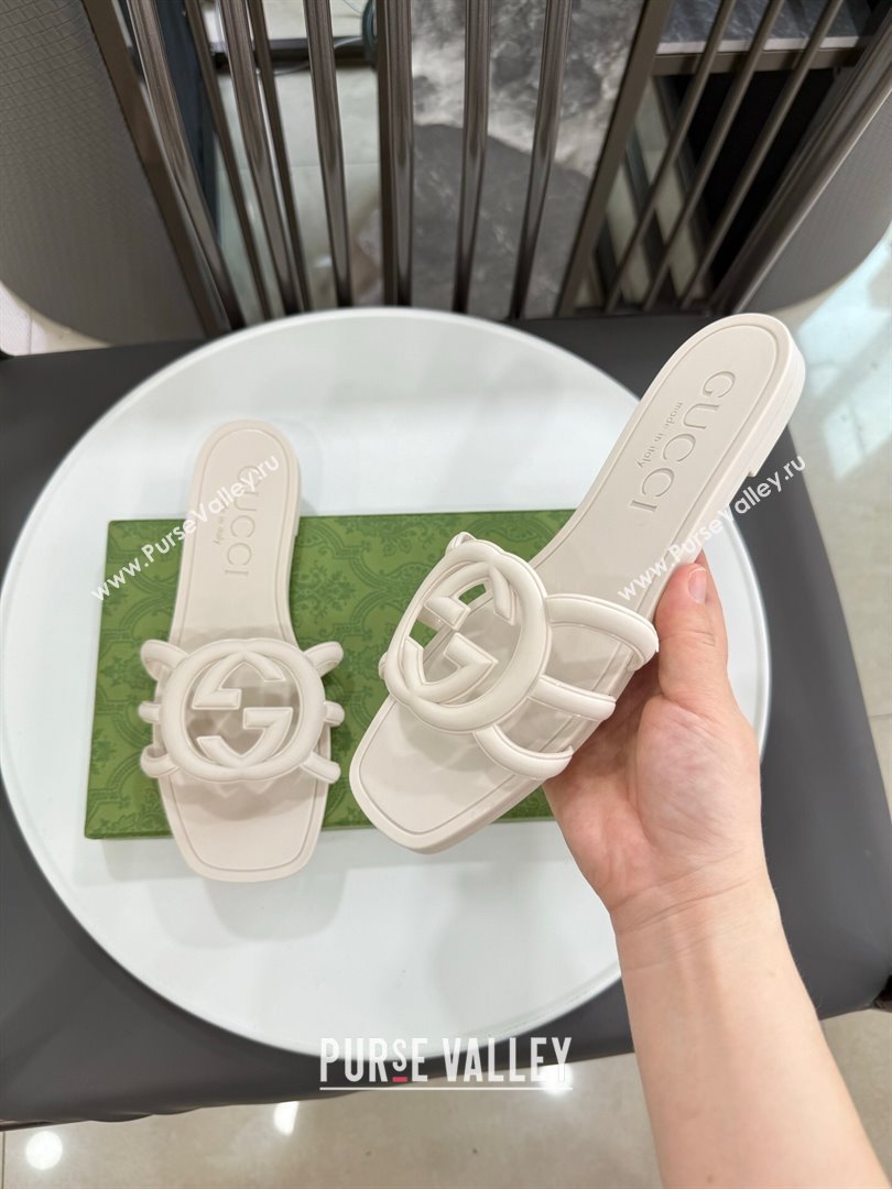 Gucci Interlocking G Flat Slides Sandal in Shiny TPU Ivory 2025 780307 (GDX-250711126)