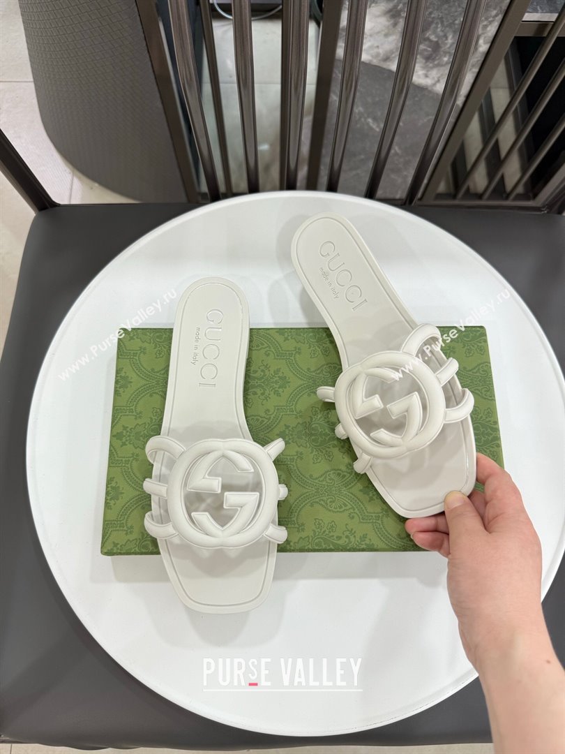 Gucci Interlocking G Flat Slides Sandal in Shiny TPU White 2025 780307 (GDX-250711125)
