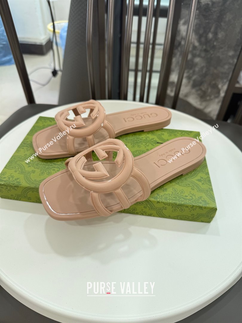 Gucci Interlocking G Flat Slides Sandal in Shiny TPU Khaki 2025 780307 (GDX-250711132)
