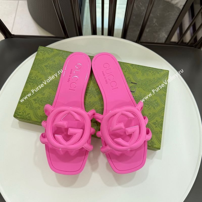 Gucci Interlocking G Flat Slides Sandal in Shiny TPU Fuchsia Pink 2025 780307 (GDX-250711135)