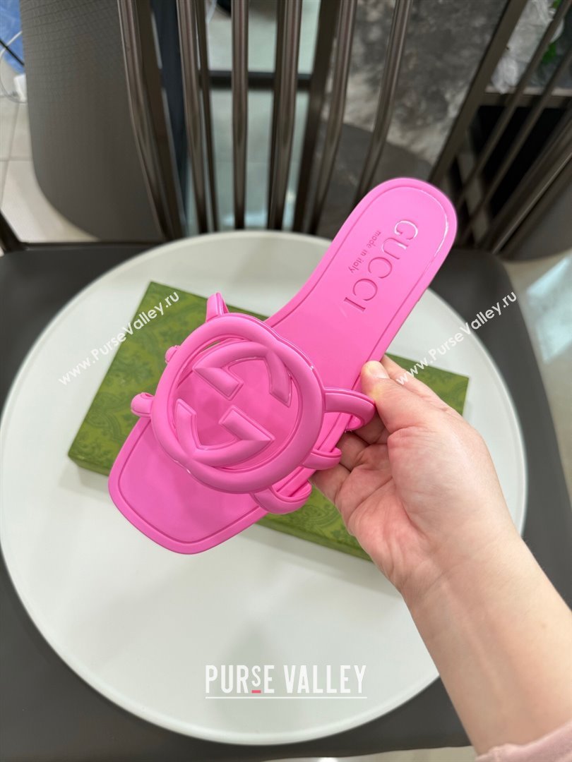 Gucci Interlocking G Flat Slides Sandal in Shiny TPU Fuchsia Pink 2025 780307 (GDX-250711135)