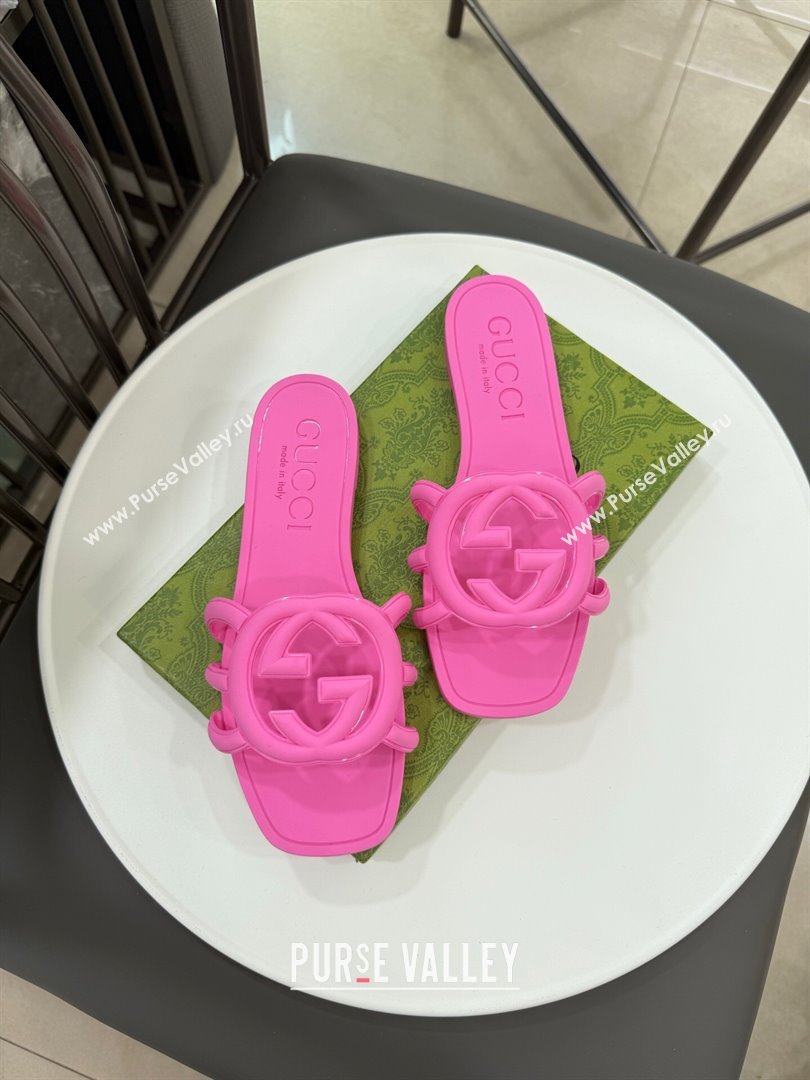 Gucci Interlocking G Flat Slides Sandal in Shiny TPU Fuchsia Pink 2025 780307 (GDX-250711135)