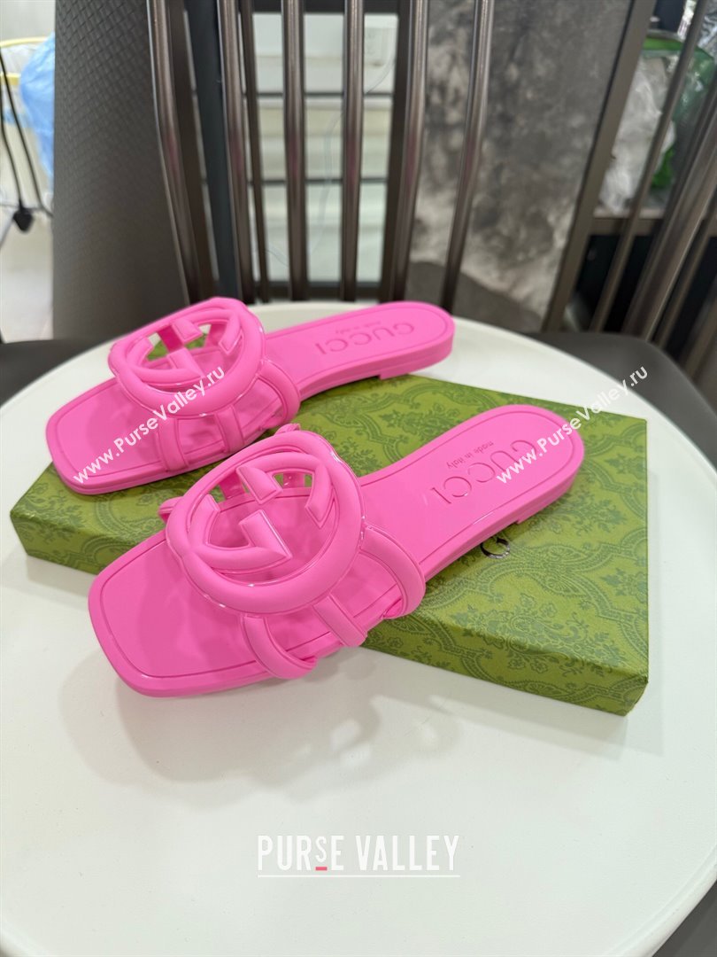 Gucci Interlocking G Flat Slides Sandal in Shiny TPU Fuchsia Pink 2025 780307 (GDX-250711135)