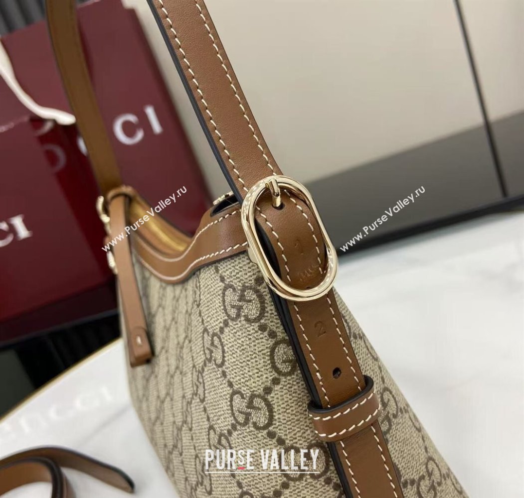 Gucci GG Emblem Canvas Small Shoulder Bag 2025 847450 (XLU-250807061)