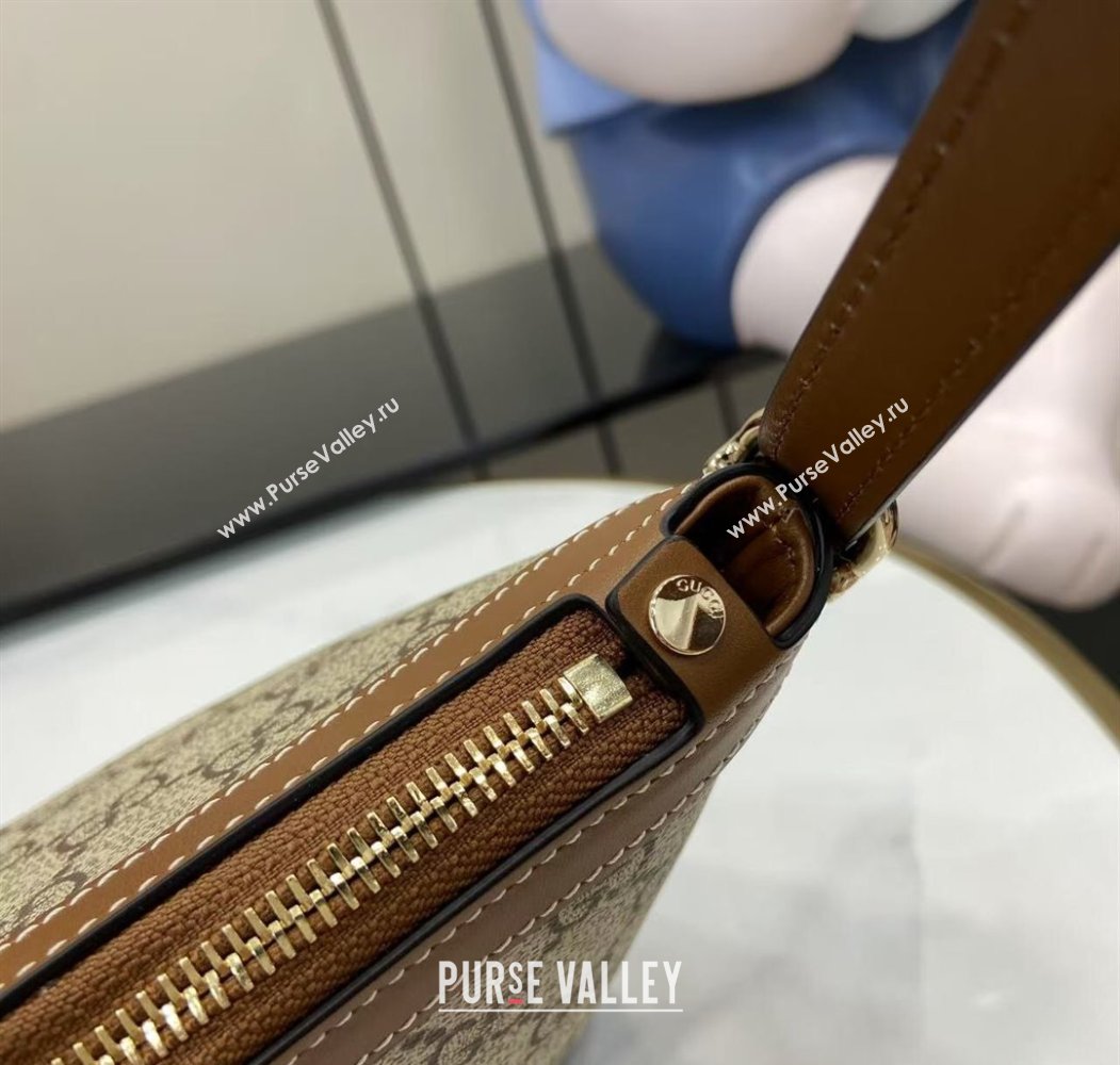 Gucci GG Emblem Canvas Small Shoulder Bag 2025 847450 (XLU-250807061)