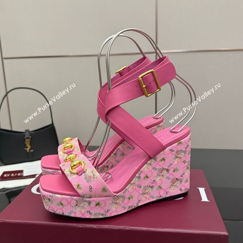 Gucci Flora GG Canvas and Leather Wedge Sandals 10cm with Horsebit and Ankle Strap Pink 2025 (MD-250828134)