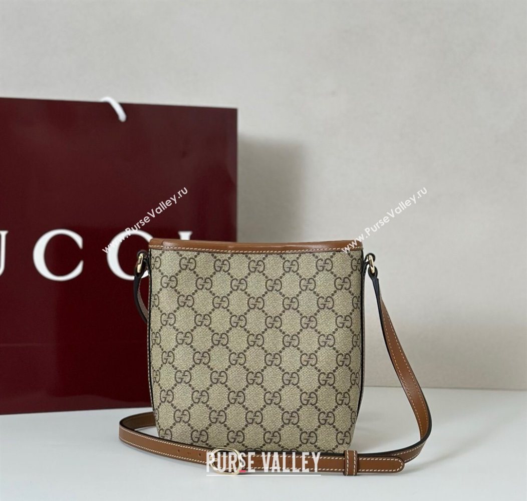Gucci GG Canvas Emblem Nano Bucket Bag Beige/Brown 2025 847090 (DLH-250930059)