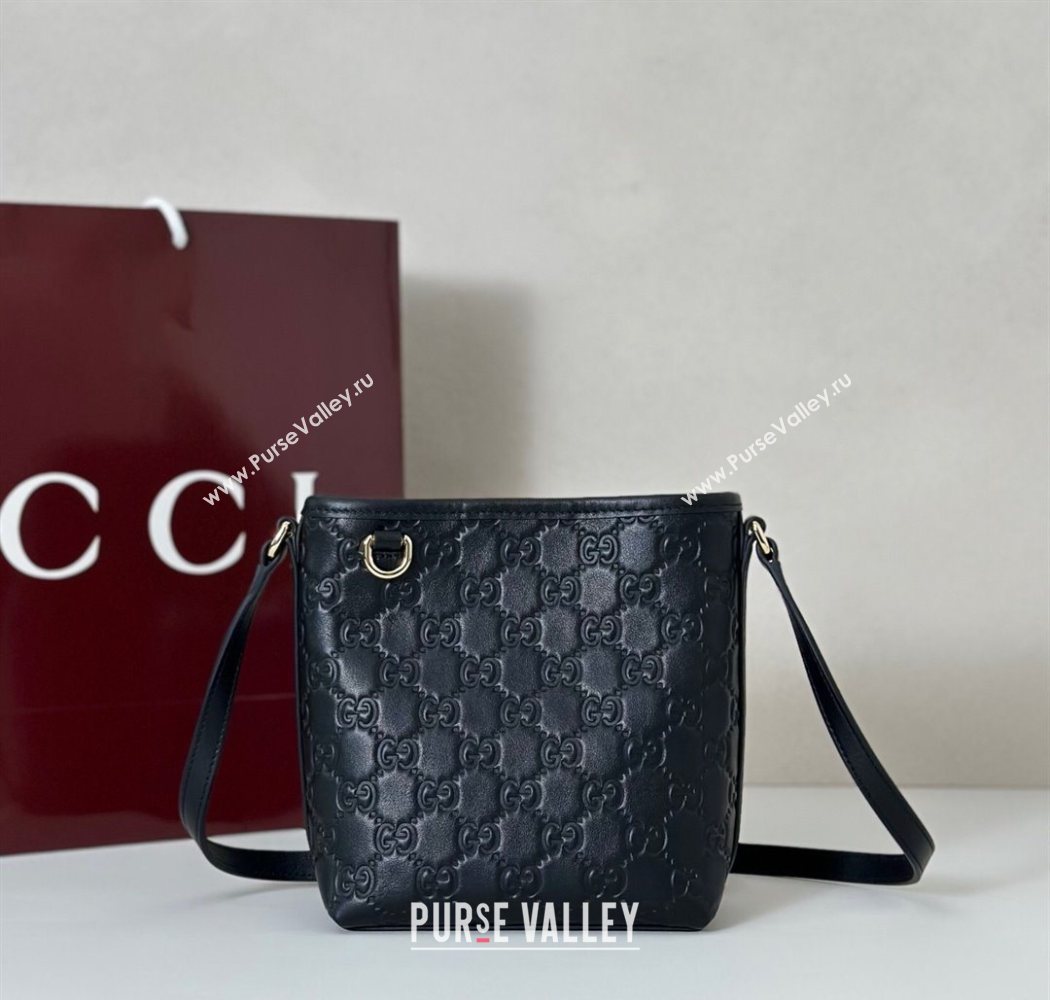 Gucci GG Leather Emblem Nano Bucket Bag Black 2025 847090 (DLH-250930061)