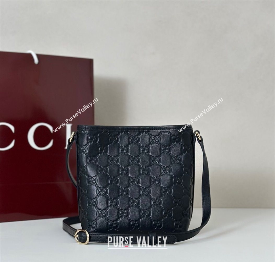 Gucci GG Leather Emblem Nano Bucket Bag Black 2025 847090 (DLH-250930061)