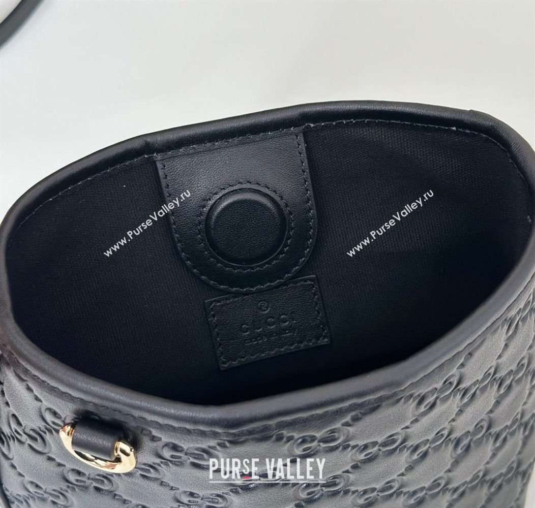 Gucci GG Leather Emblem Nano Bucket Bag Black 2025 847090 (DLH-250930061)