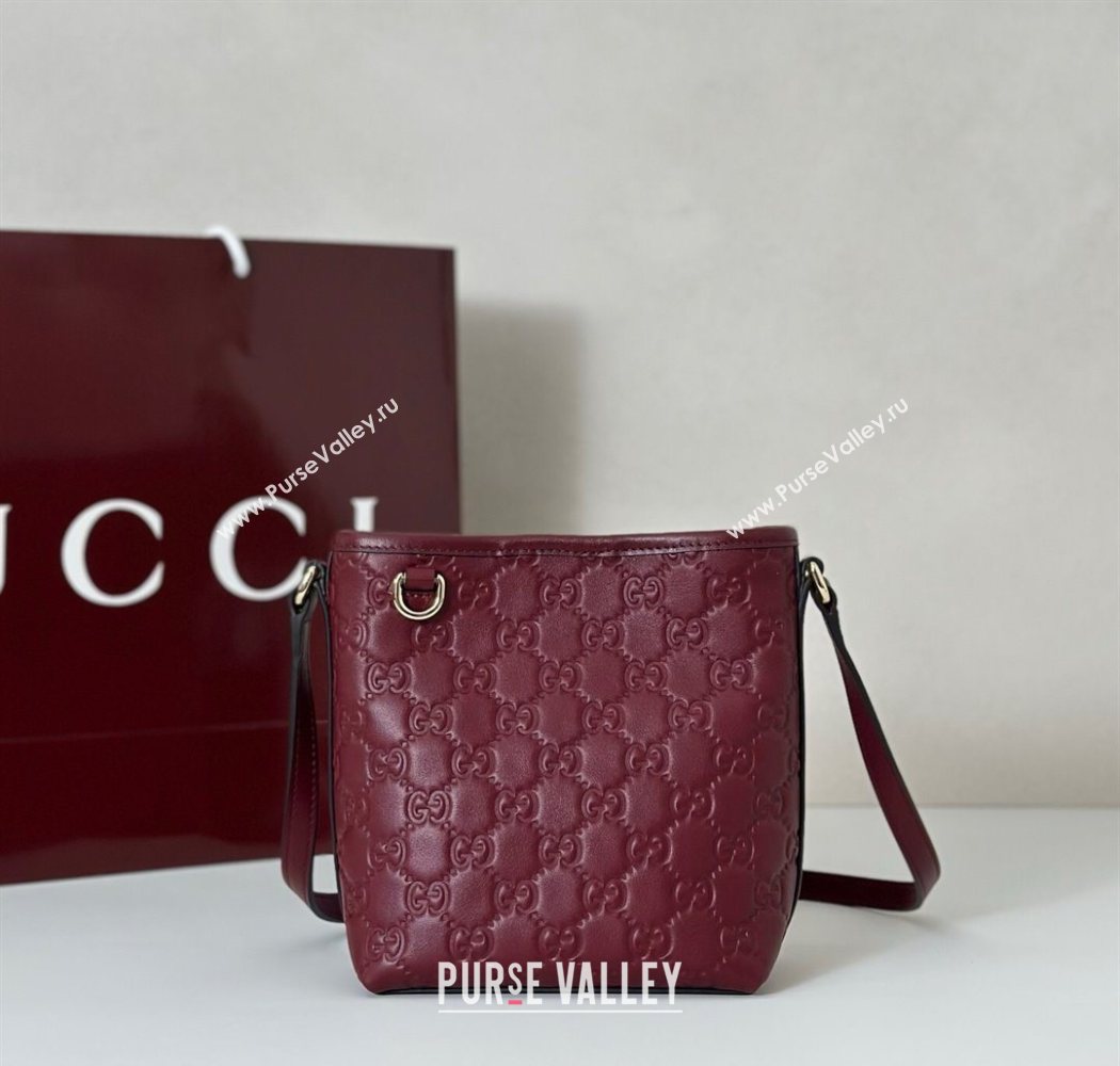 Gucci GG Leather Emblem Nano Bucket Bag Red 2025 847090 (DLH-250930062)