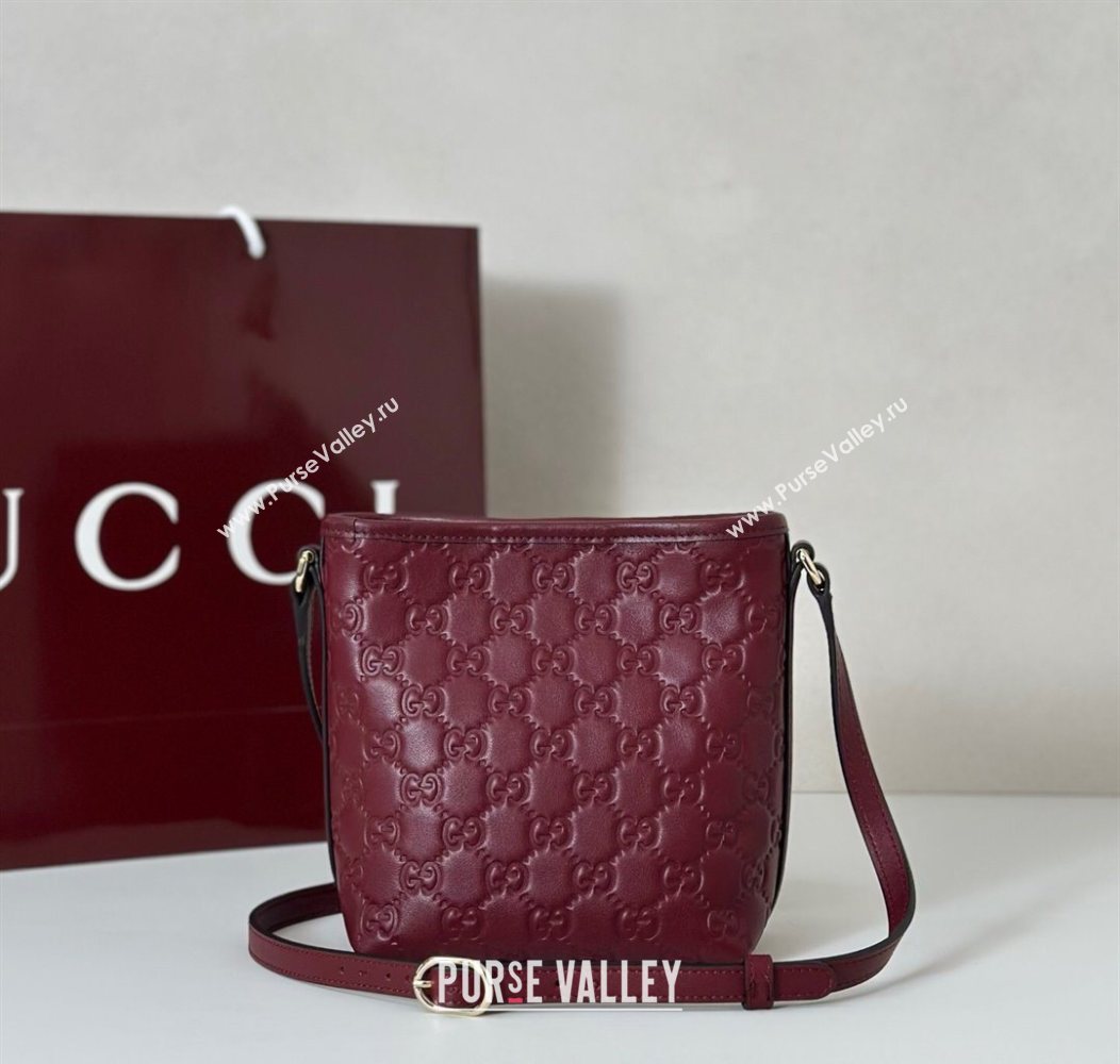 Gucci GG Leather Emblem Nano Bucket Bag Red 2025 847090 (DLH-250930062)