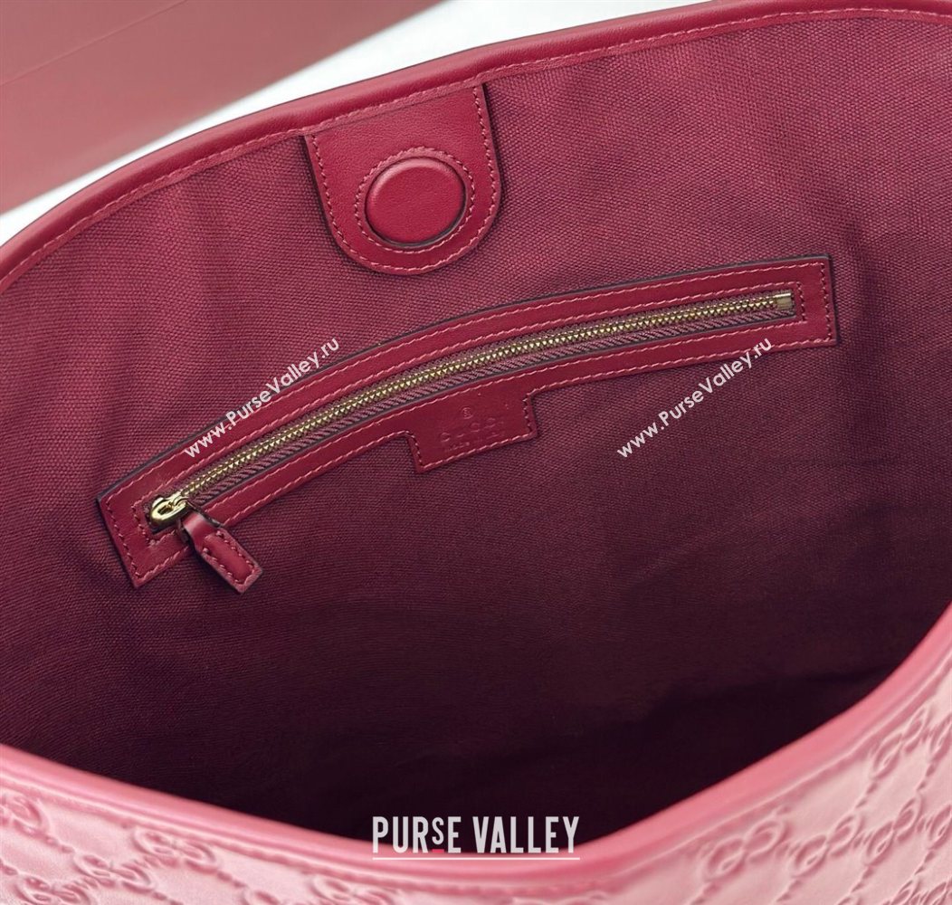 Gucci GG Leather Emblem medium shoulder bag Ancora Red 2025 847452 (DLH-250930083)