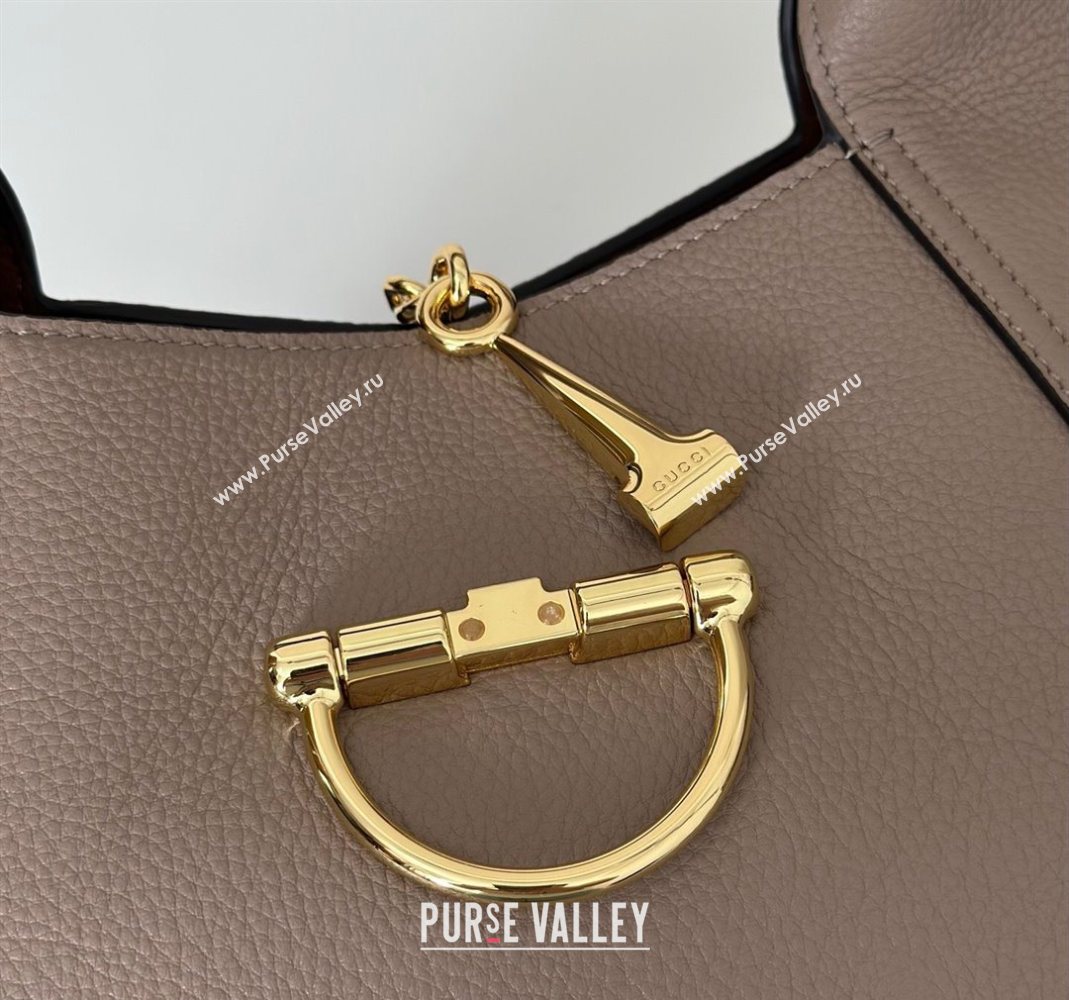 Gucci Softbit Leather Medium Shoulder Bag with Oversized Half Horsebit Taupe 2025 837467 (DLH-251124116)