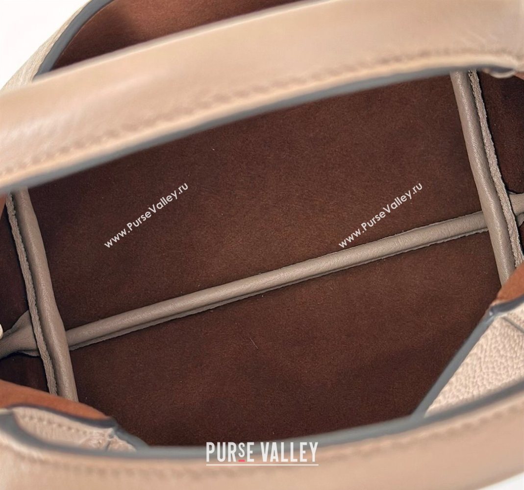 Gucci Softbit Leather Medium Shoulder Bag with Oversized Half Horsebit Taupe 2025 837467 (DLH-251124116)