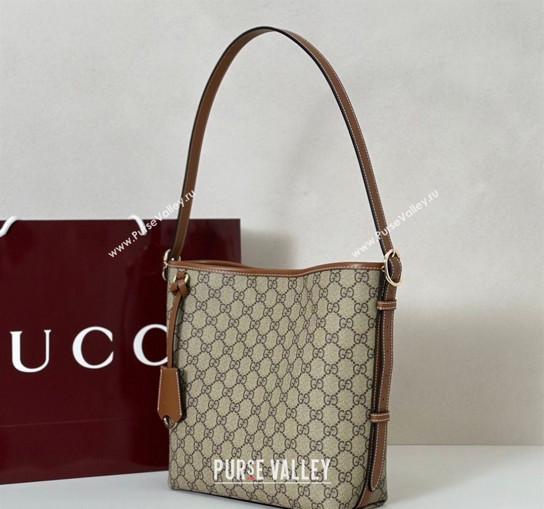 Gucci GG Canvas Emblem small shoulder bag Beige/Brown 2025 848881 (DLH-251124134)